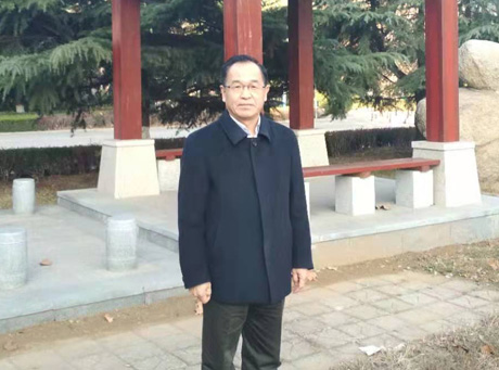 侯君邦